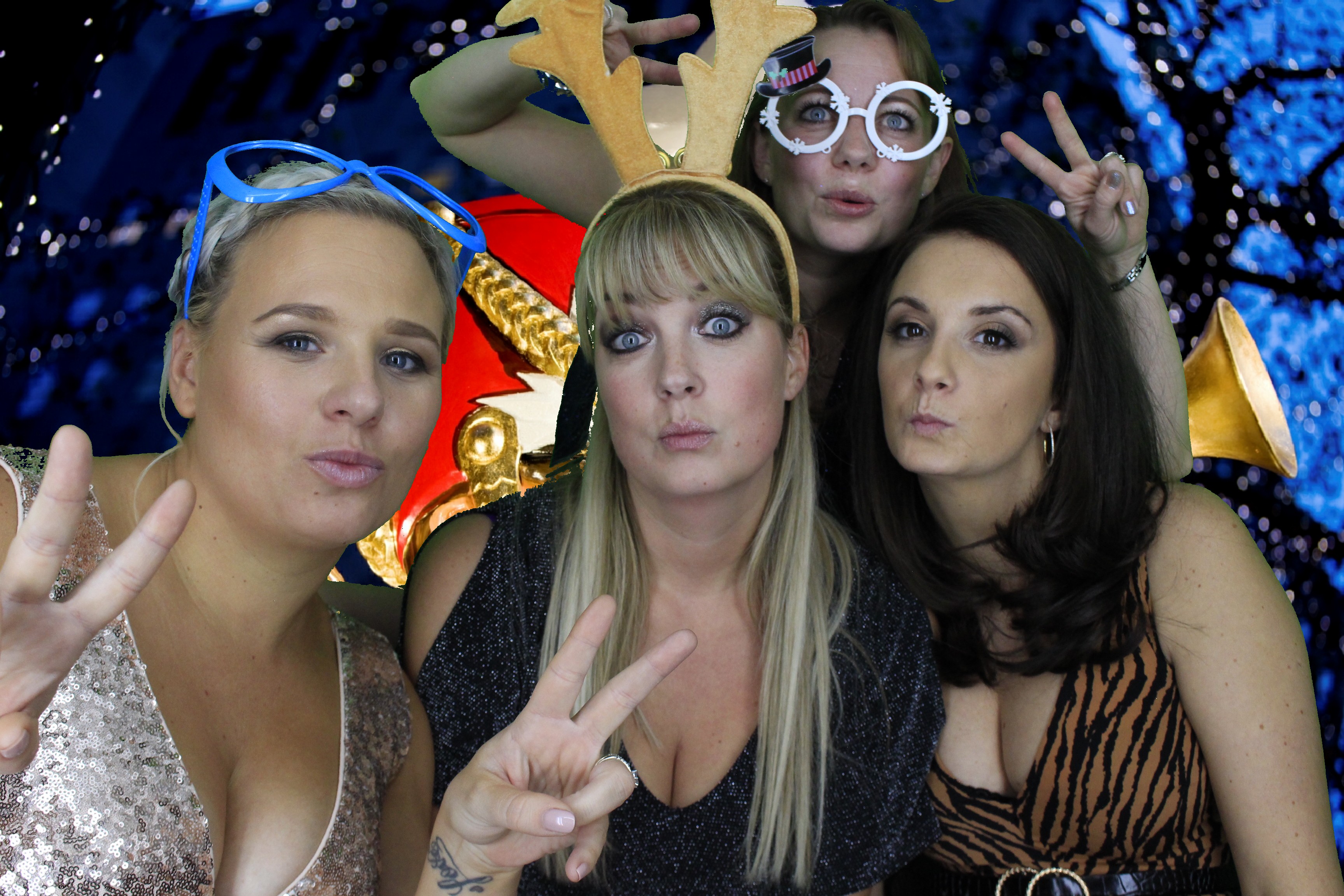 Silvermere Christmas Party  | View more photos from the event at gallery.myphotoboothexperience.co.uk/u/MyPhotoBoothExperienceLtd/Silvermere-Christmas-Party-0